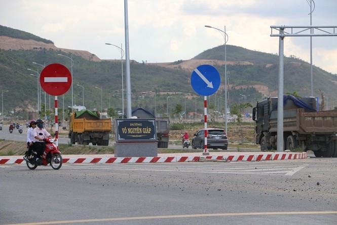 Ngổn ngang san lấp ruộng, sông làm đô thị ở Nha Trang - ảnh 1