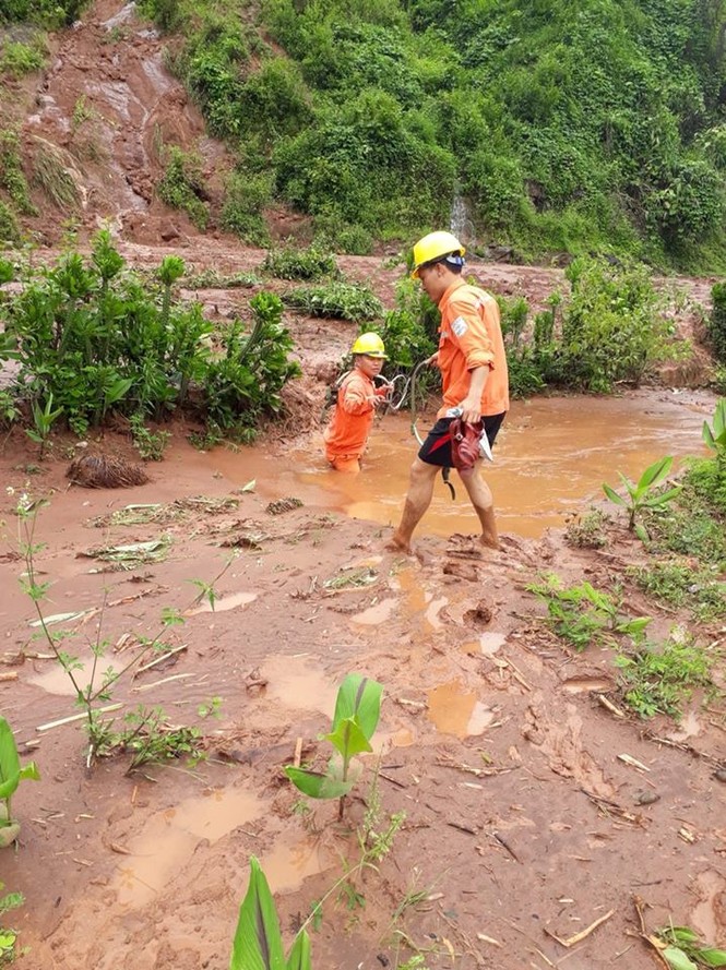 Lũ về chậm, Thủy điện Lai Châu đóng bớt cửa xả - ảnh 1