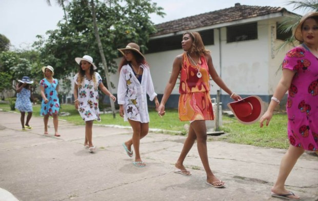 Siêu trộm đăng quang “Hoa khôi tội phạm” trong nhà tù Brazil - ảnh 3