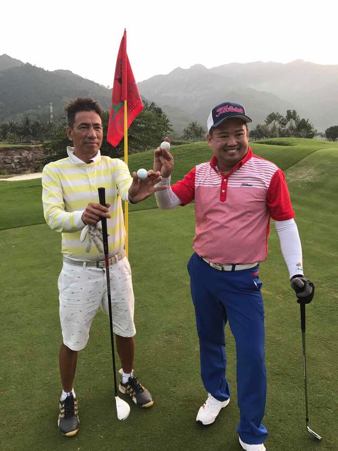Ba golf thủ cùng lập hole-in-one trên sân Nha Trang trong một ngày - ảnh 2