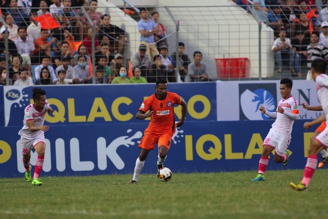 Đương kim vô địch V.League thua tan nát trước Quảng Ninh - ảnh 1