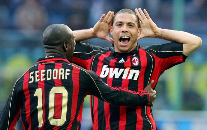 Seedorf gian dâm với vợ Ronaldo ‘béo’ suốt 2 năm - ảnh 1