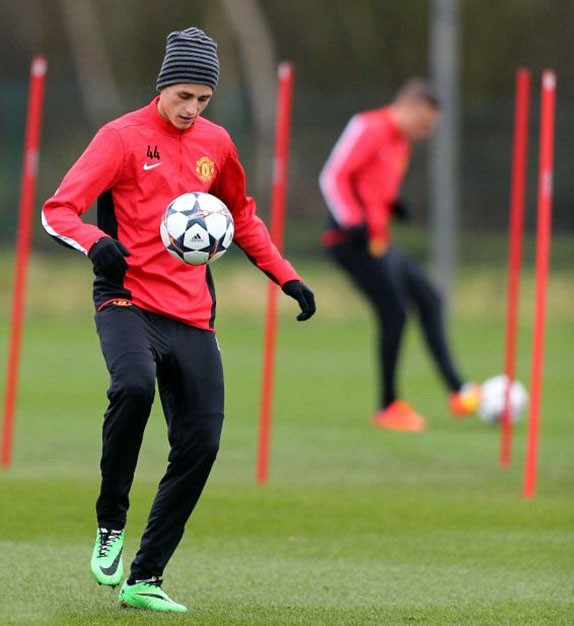 Olympiakos,David Moyes,Juan Mata,Marouane Fellaini,Shinji Kagawa,Adnan Januzaj,Manchester United,David de Gea - ảnh 14