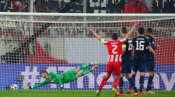 Olympiakos,David Moyes,Juan Mata,Marouane Fellaini,Shinji Kagawa,Adnan Januzaj,Manchester United,David de Gea - ảnh 7