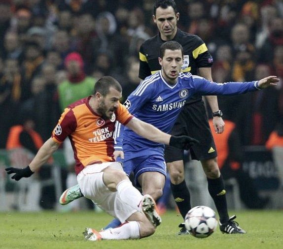 Galatasaray,José Mourinho,knock-out,Emmanuel Eboúe,Chelsea. - ảnh 1