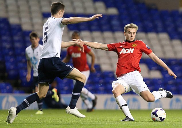 'Tiểu quỷ' tỏa sáng, M.U phục hận Tottenham - ảnh 1