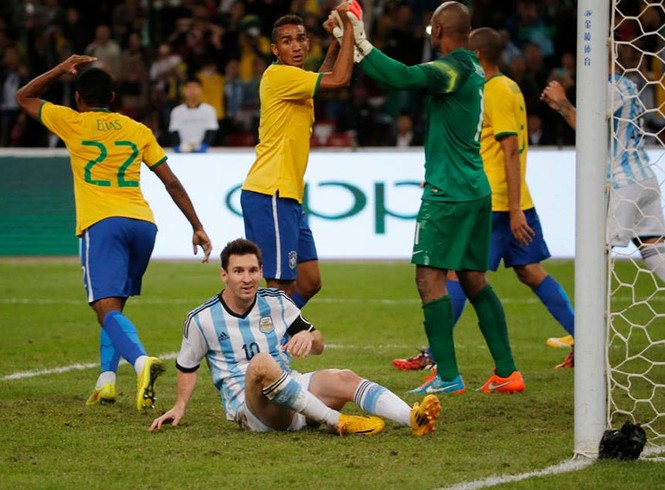 Messi gây thất vọng, Argentina thua thảm Brazil - ảnh 2