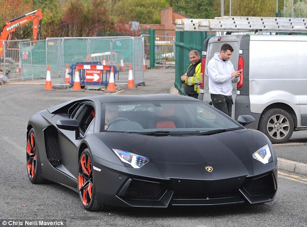 Sao Man City độ siêu xe Lamborghini thành 'hàng độc' - ảnh 1