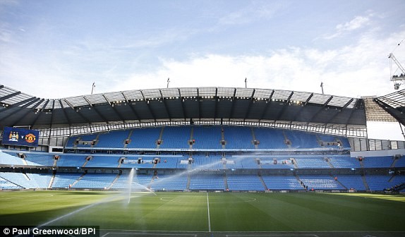 Man City-M.U (1-0): Quỷ đỏ ôm hận vì tội đồ Smalling - ảnh 2