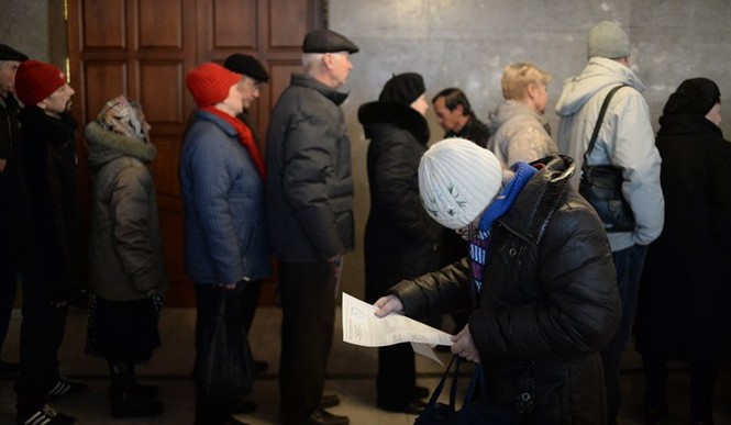 Phe ly khai Ukraine kéo dài thời gian bầu cử - ảnh 1