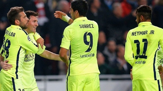Ajax vs Barca (0-2): Messi san bằng kỷ lục của 'Chúa nhẫn' - ảnh 9