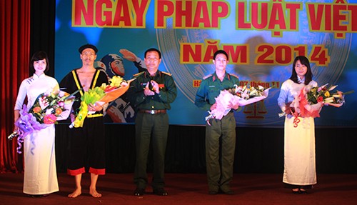 'Ngày Pháp luật' ở Đoàn Cận vệ thép - ảnh 9