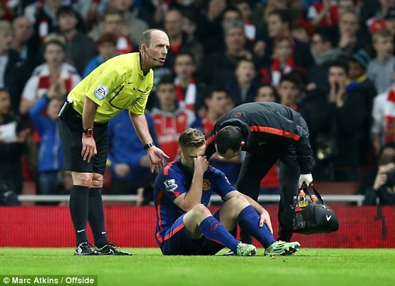 Arsenal vs M.U (1-2): 'Đỏ' như... Quỷ đỏ - ảnh 11