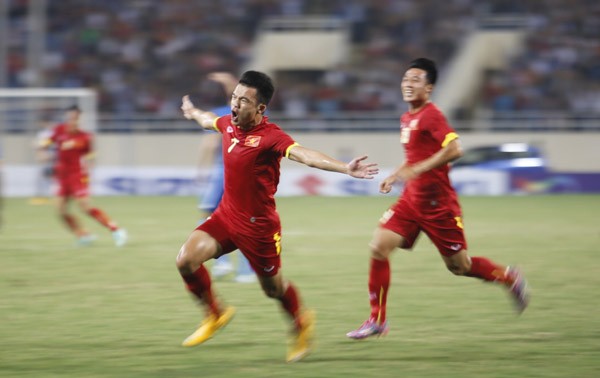 Việt Nam vs Philippines (3-1): Thăng hoa với ba tuyệt phẩm - ảnh 1