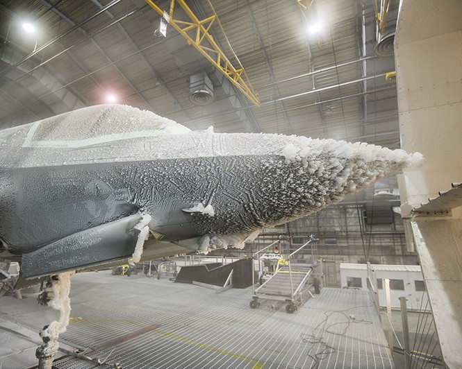 Quân đội Mỹ 'hành hạ' siêu tiêm kích F-35B - ảnh 1
