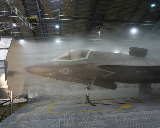 Quân đội Mỹ 'hành hạ' siêu tiêm kích F-35B - ảnh 3