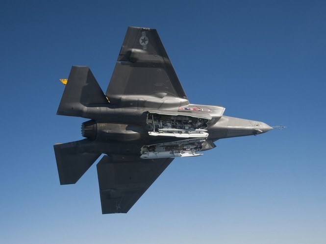 Quân đội Mỹ 'hành hạ' siêu tiêm kích F-35B - ảnh 8