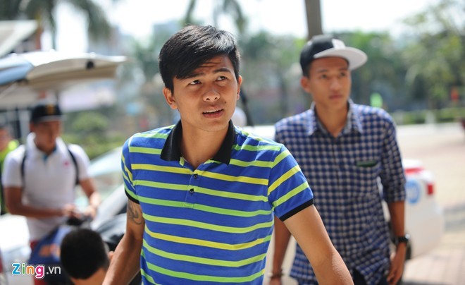 Công Phượng để râu lên hội quân cùng tuyển U23 VN - ảnh 5
