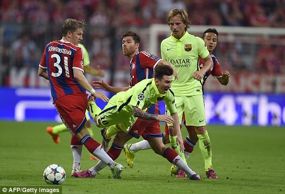 Bayern vs Barca (3-2): 'Hùm xám' lực bất tòng tâm - ảnh 9