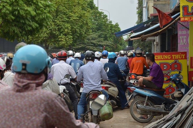 Hà Nội: Ùn tắc kinh hoàng đường vành đai, giao thông hỗn loạn - ảnh 6