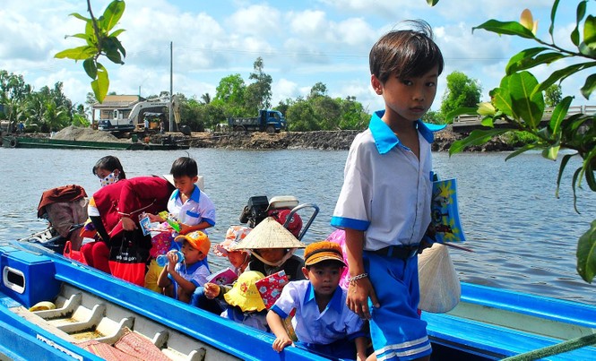 Chủ tịch nước đánh trống khai giảng năm học mới - ảnh 11