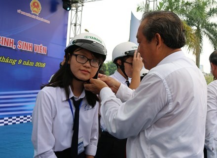 Chủ tịch nước đánh trống khai giảng năm học mới - ảnh 3