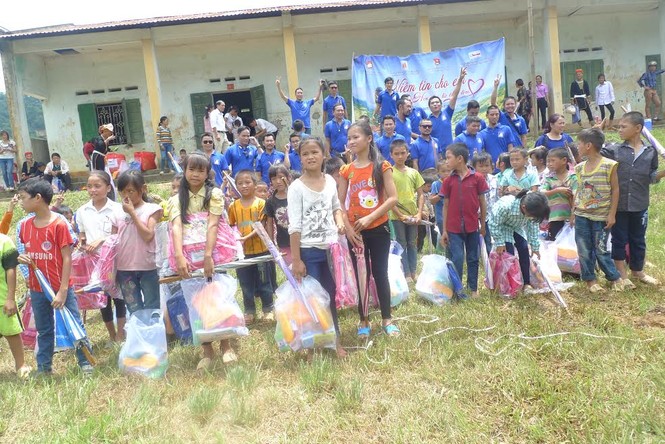 Chủ tịch nước đánh trống khai giảng năm học mới - ảnh 2