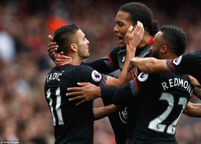 Arsenal thắng nhờ quả penalty ở phút bù giờ - ảnh 6