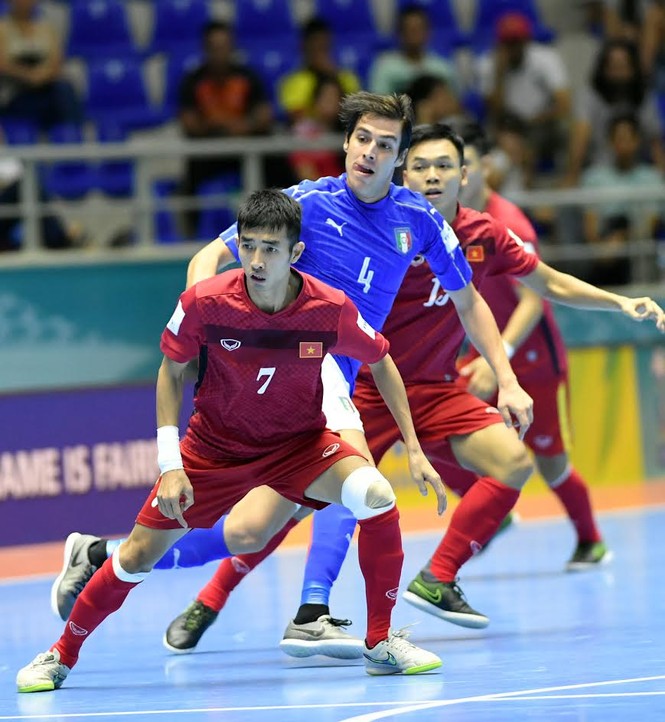 Tuyển Việt Nam vào vòng 1/8 Futsal World Cup - ảnh 1