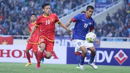 Trọng Hoàng 'nổ súng', tuyển Việt Nam hạ Malaysia - ảnh 1