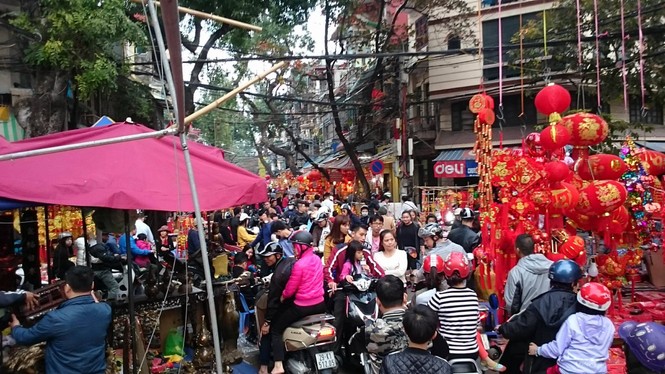 Người dân cả nước đón giao thừa Tết Đinh Dậu - ảnh 68