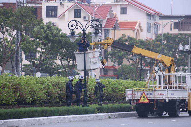 Bão Damrey ngày càng mạnh, áp sát Bình Định - Phú Yên - ảnh 2