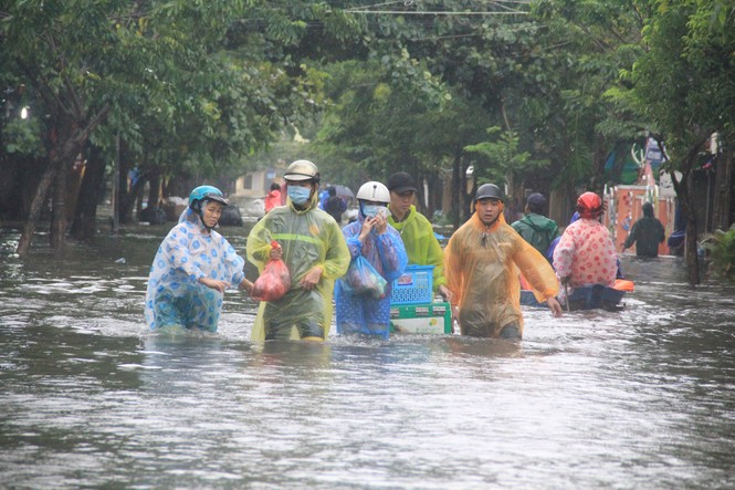 Hội An ngập lụt - ảnh 4