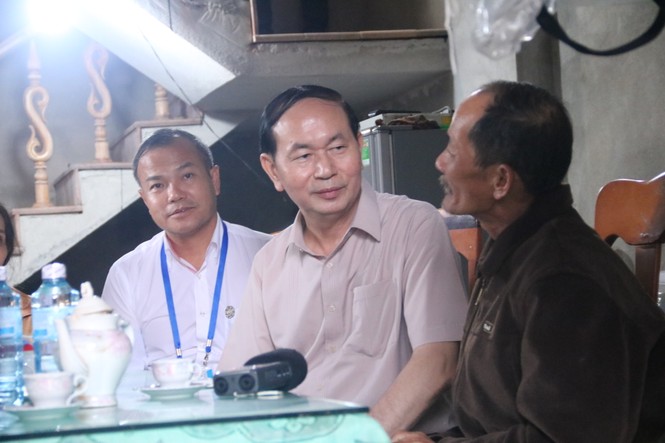 Chủ tịch nước Trần Đại Quang thị sát vùng lũ Đà Nẵng - ảnh 2