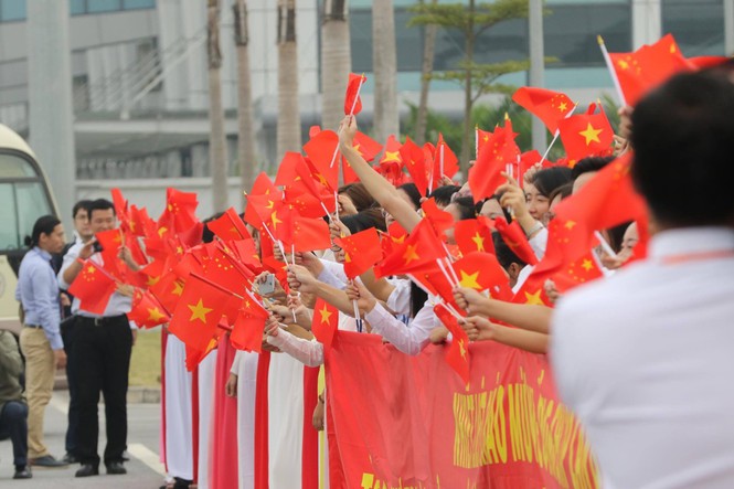 Những hình ảnh đầu tiên Chủ tịch Trung Quốc Tập Cận Bình tới Hà Nội - ảnh 5