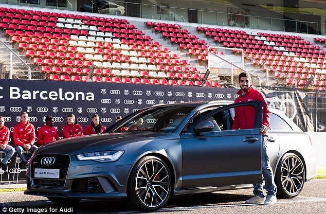 Sao Barca nhận 'xế hộp' Audi, Messi chọn xe gì? - ảnh 2