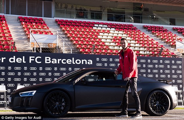 Sao Barca nhận 'xế hộp' Audi, Messi chọn xe gì? - ảnh 3