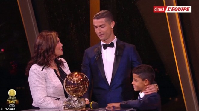 Ronaldo lần thứ năm đoạt Quả bóng Vàng - ảnh 4
