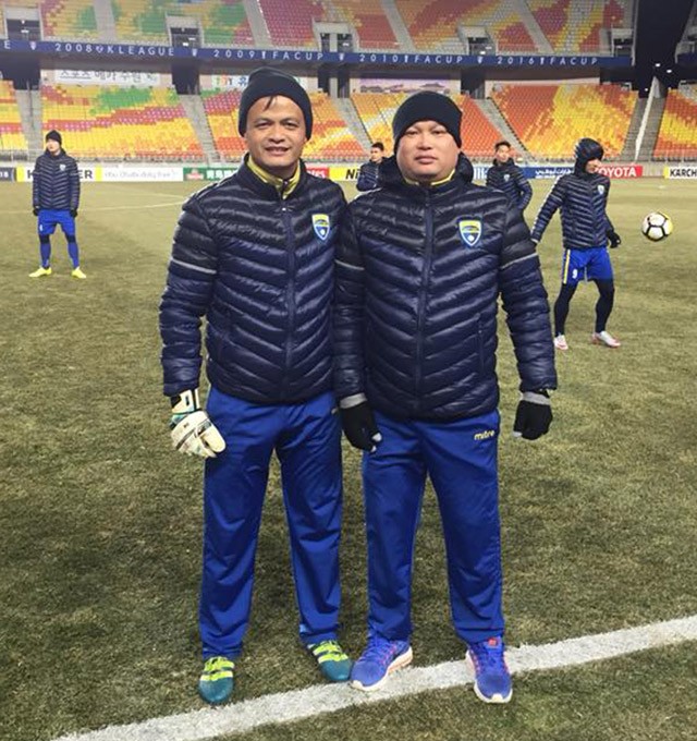 Thủ môn Bùi Tiến Dũng bị thầy 'bắt lỗi' ở giải U23 châu Á - ảnh 1