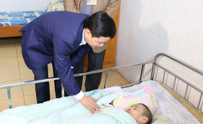 Trung ương Đoàn thăm, tặng quà cho đối tượng chính sách - ảnh 3