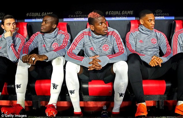 Ngôi sao Pogba dọa rời khỏi M.U vì mâu thuẫn với Mourinho - ảnh 1