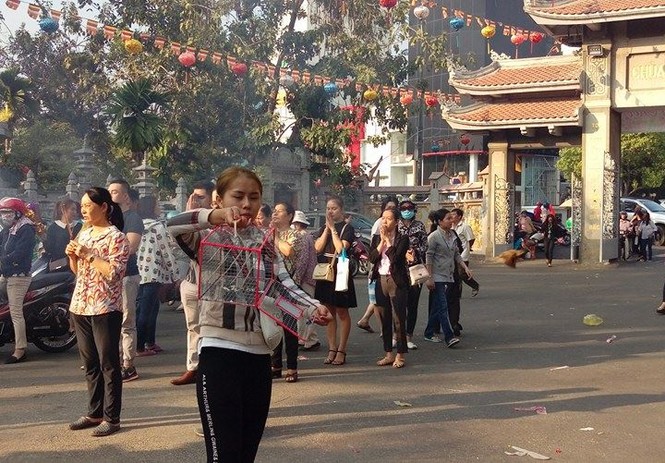 Lên chùa lễ Phật, thỉnh chuông cầu an ngày rằm tháng Giêng - ảnh 14