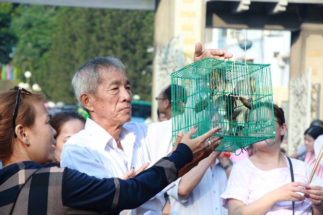 Lên chùa lễ Phật, thỉnh chuông cầu an ngày rằm tháng Giêng - ảnh 12