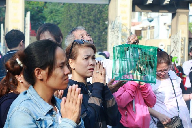 Lên chùa lễ Phật, thỉnh chuông cầu an ngày rằm tháng Giêng - ảnh 13