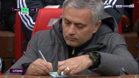 Tiết lộ 'bí kíp' của Mourinho ở trận thắng Liverpool - ảnh 1