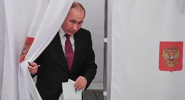 Tổng thống Putin đi bỏ phiếu tại Moskva - ảnh 1