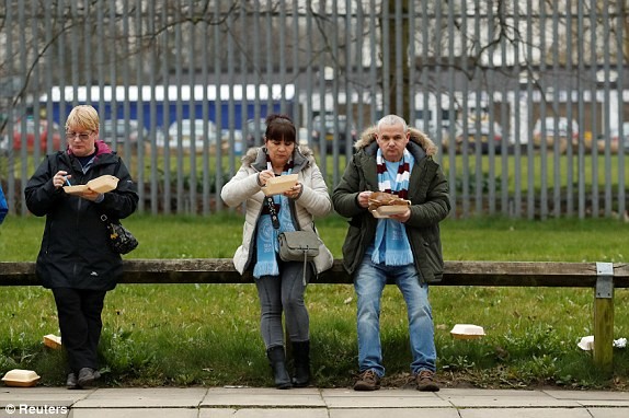 Ngược dòng khó tin, M.U cản Man City vô địch sớm - ảnh 7