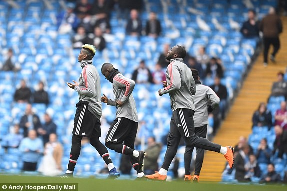 Ngược dòng khó tin, M.U cản Man City vô địch sớm - ảnh 10