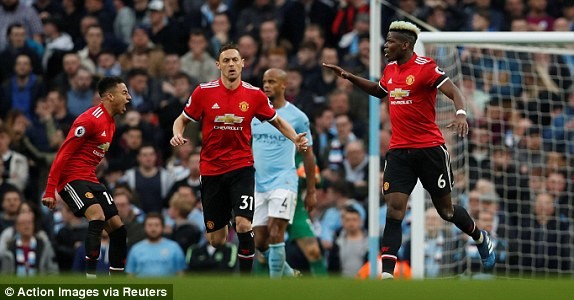 Ngược dòng khó tin, M.U cản Man City vô địch sớm - ảnh 18