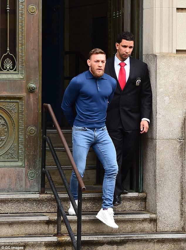 Floyd Mayweather tái đấu Conor McGregor vì 300 triệu USD - ảnh 2